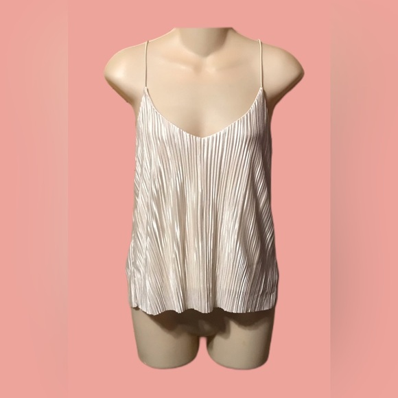 NEW Women’s Top - V-Neck Plisse Spaghetti Straps - Picture 2 of 5